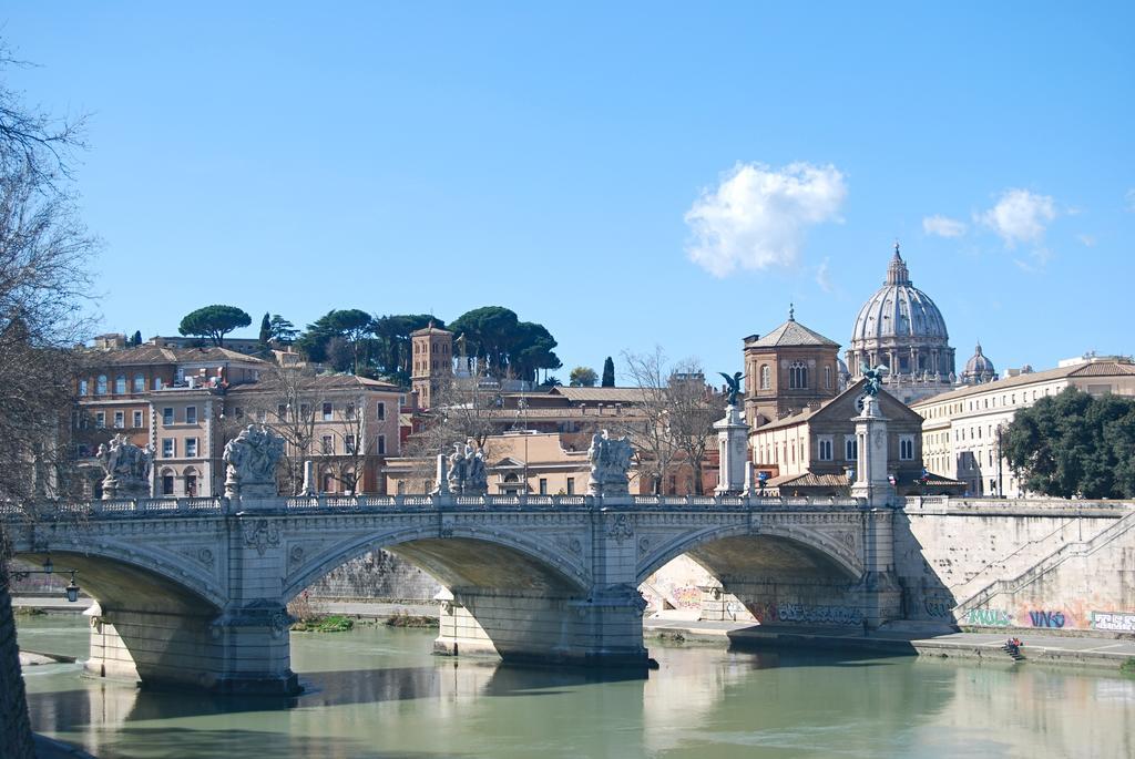 Magenta Classic San Pietro 34b * Roma